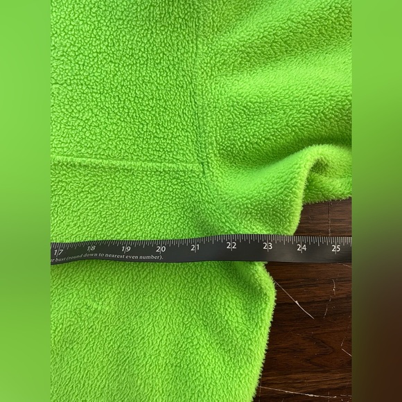 Vintage 80’s 90’s neon green fleece pullover - Picture 7 of 9
